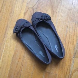 Gray ballerina flats